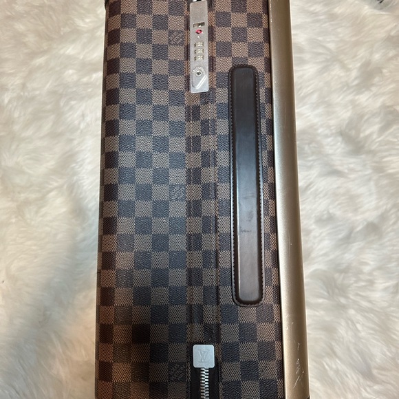 Louis Vuitton horizon 55 luggage - Picture 2 of 13